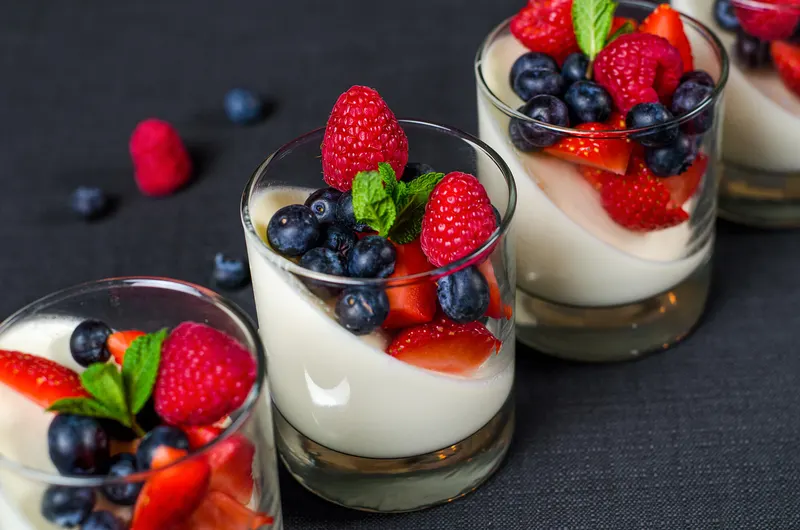 Erikoisempi pannacotta